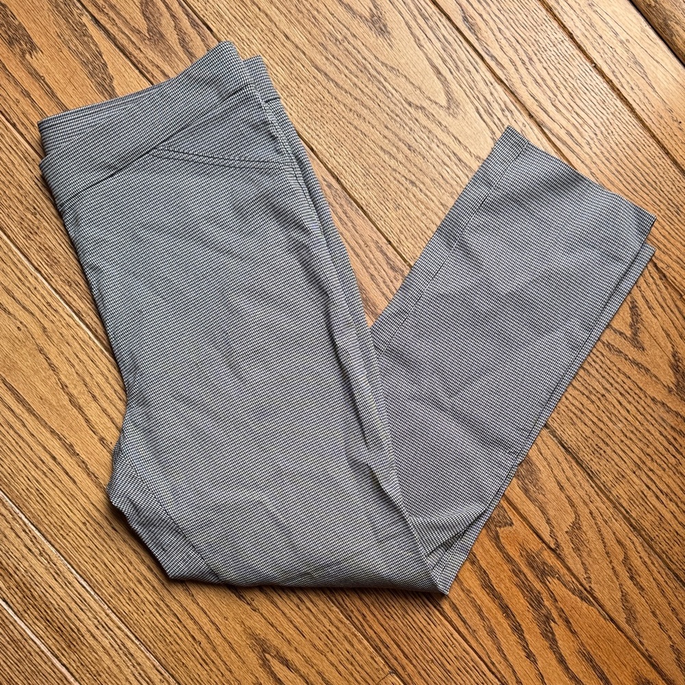 Anne Klein dress pants, houndstooth Large pull on stretchy